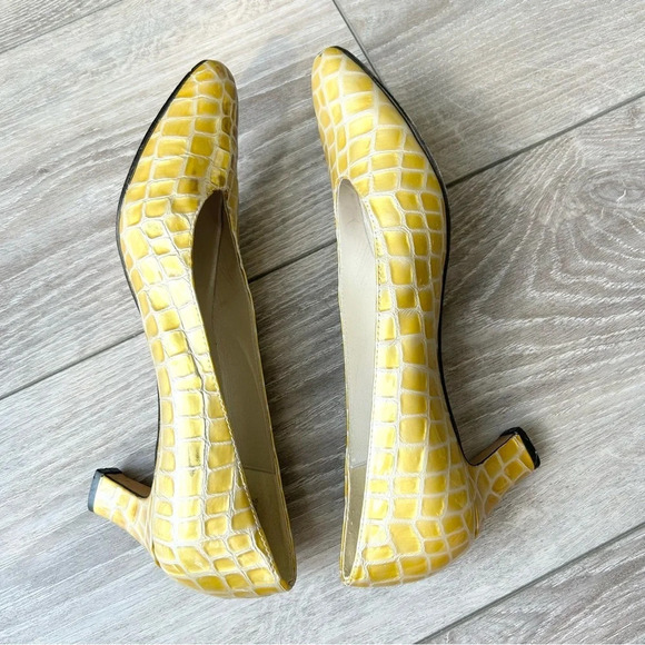 Vintage Thomas Wallace Yellow Gold Croc Giraffe Patern Patent Leather Heels - Picture 5 of 14